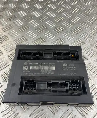 Audi A8 S8 D4 4H Comfort/convenience module 4H0907064CB
