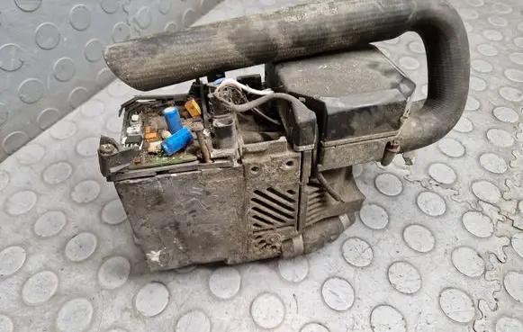 BMW 7 E38 Auxiliary pre-heater (Webasto) 8387102