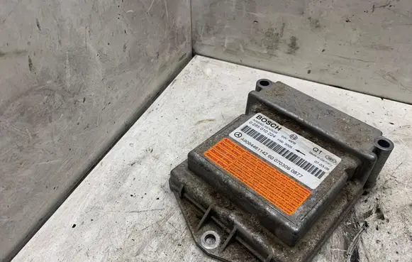 Mercedes-Benz Sprinter W906 Airbag control unit/module 0285010224