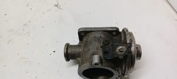 BMW 5 E60 E61 EGR valve 70045000