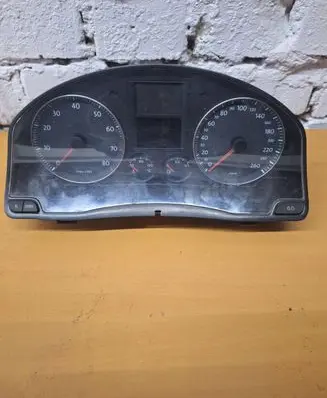 Volkswagen Jetta V Speedometer (instrument cluster) 1K0920863AX