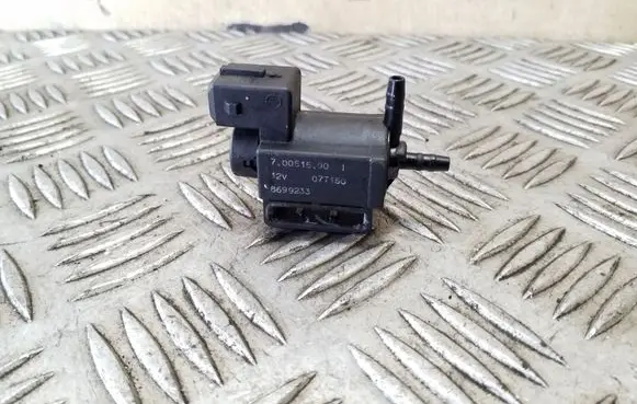Volvo XC70 Turbo solenoid valve 70051500 8699233