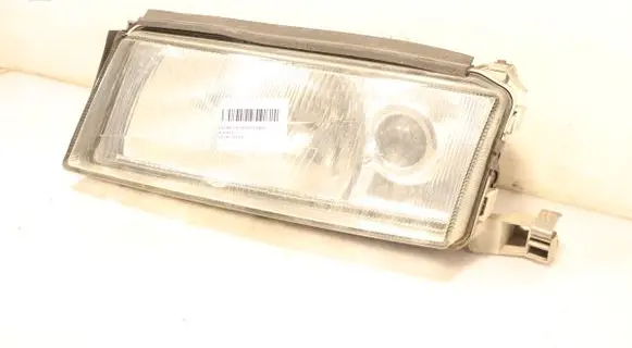 Skoda Octavia Mk1 (1U) Headlight/headlamp