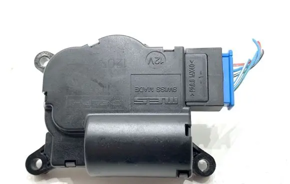 Audi Q7 4L Air flap motor/actuator 52411483R04
