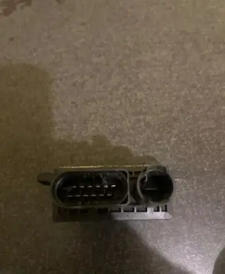 BMW 3 E90 E91 Glow plug pre-heat relay 779800005 0004668325 0522120102