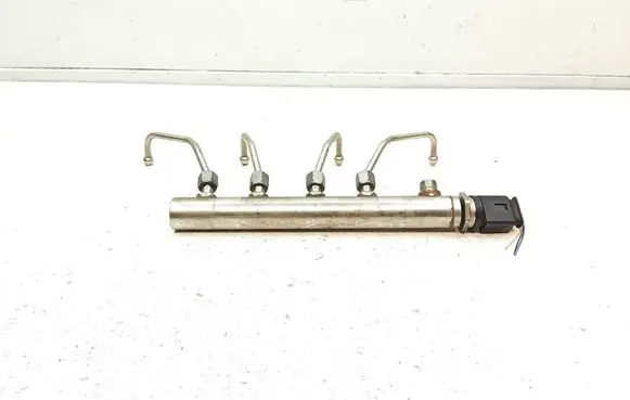 BMW 3 F30 F35 F31 Fuel main line pipe 7585411