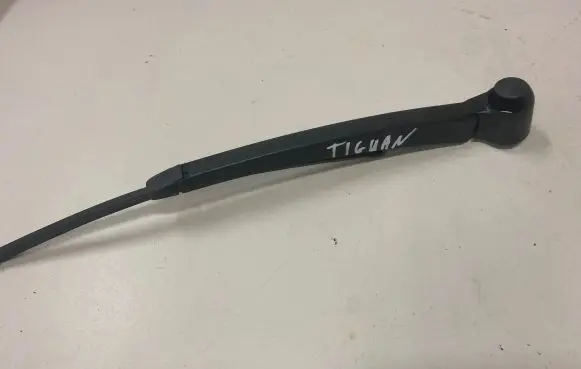 Volkswagen Tiguan Rear wiper blade 