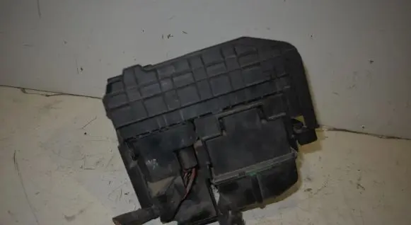Volkswagen PASSAT B6 Fuse module 3C0937125