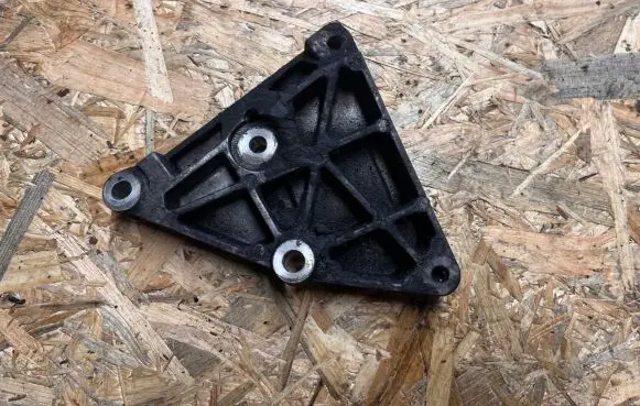 Jaguar S-Type Engine mounting bracket 6R833K738BA
