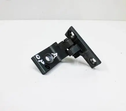 BMW X5 E70 Front door upper hinge 7068078