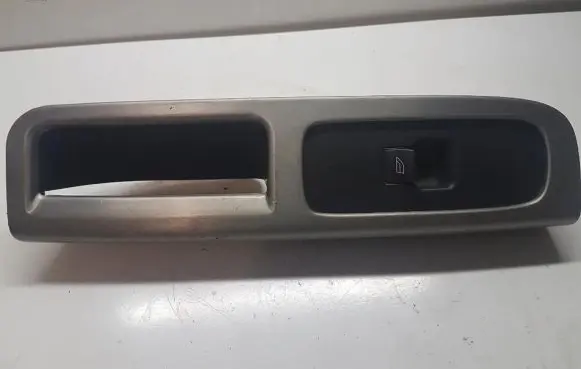 Volvo V50 Electric window control switch 8663817 A1810