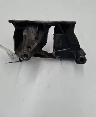 Volkswagen Multivan T5 Engine mounting bracket 070199343B