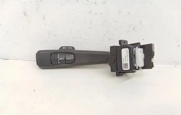 Volvo V60 Indicator stalk 31334647