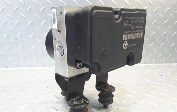 Volkswagen Jetta VI ABS Pump 1K0907379AK 1K0614117AG 25020700774