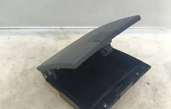Hyundai Santa Fe Glove box 847452B000 U0455048