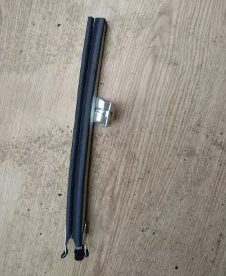 Nissan Juke II F16 Rear door windshield rail 