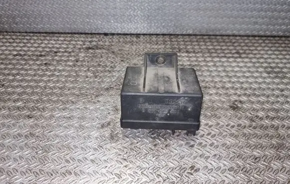 Peugeot Partner Glow plug pre-heat relay 0281003009