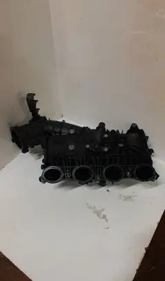 BMW 5 G30 G31 Intake manifold 8647975