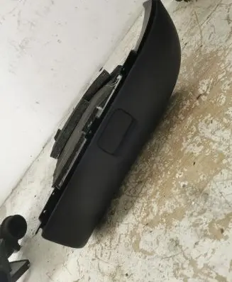 Mercedes-Benz A W168 Glove box