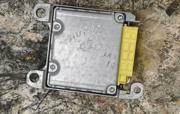 Toyota Auris 150 Airbag control unit/module 8917002560