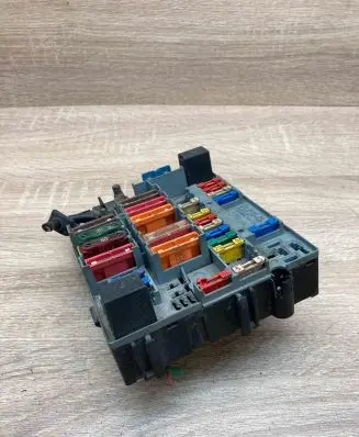 Citroen Xsara Fuse module 9628024480 31155904
