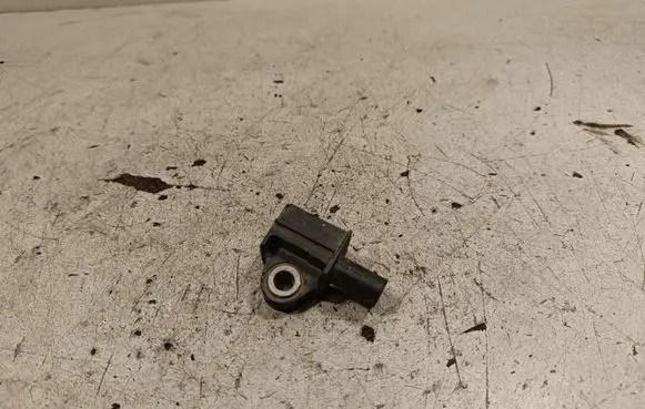 BMW X5 F15 Airbag deployment crash/impact sensor 9196043