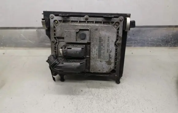 Smart ForTwo I Engine control unit/module 0261205004 0003107V006 A1600940002