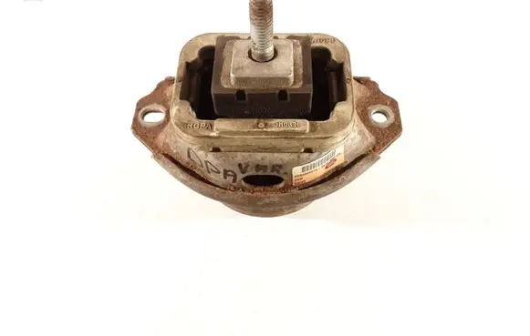 Land Rover Discovery 3 - LR3 Engine mount bracket KKB500441G 3618398125