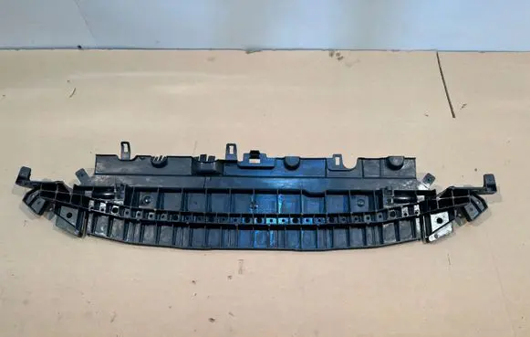Front bumper skid plate/under tray