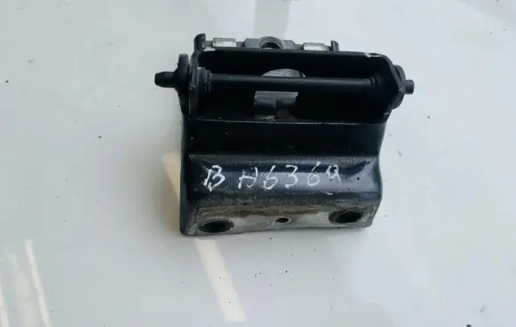 Chrysler Voyager Tailgate/trunk/boot hinge