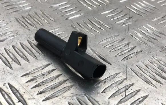 Mercedes-Benz C W203 Crankshaft speed sensor 