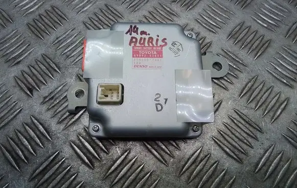 Toyota Auris E180 Battery control module 8989252011 1751007461