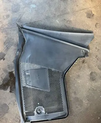 Mercedes-Benz C W205 Wiper trim A2058308204