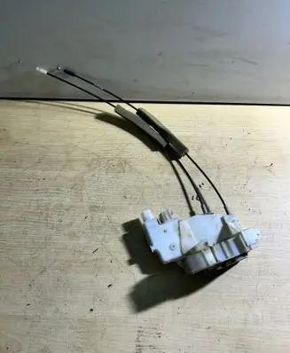 Subaru Legacy Front door lock