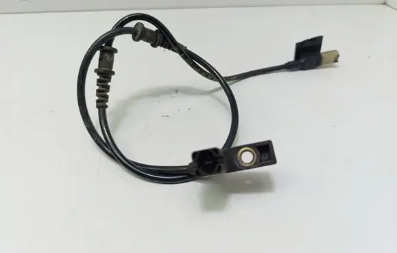 Mercedes-Benz E W211 ABS brake wheel speed sensor A2115400008