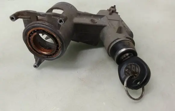 Volkswagen Transporter - Caravelle T4 Ignition lock 701905851