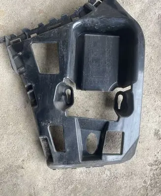 BMW 1 F20 F21 Bumper support mounting bracket corner 7240955