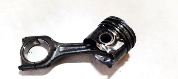 Citroen C3 Piston with connecting rod