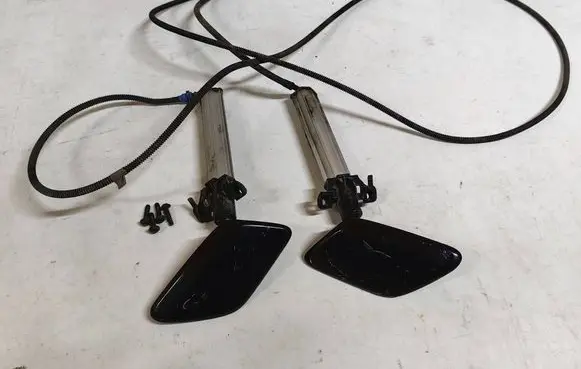 Volvo S60 Headlight washer spray nozzle