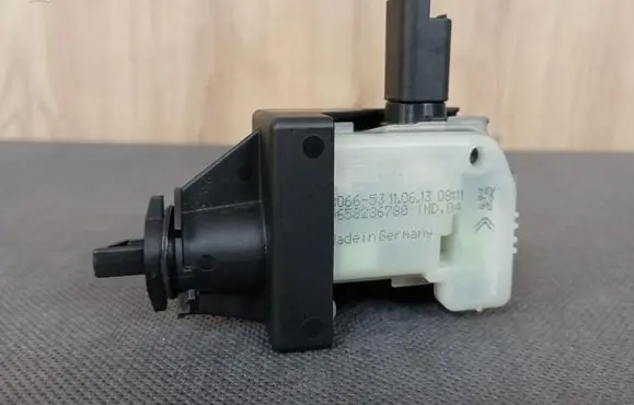 Citroen DS5 Fuel tank cap lock 9658236780