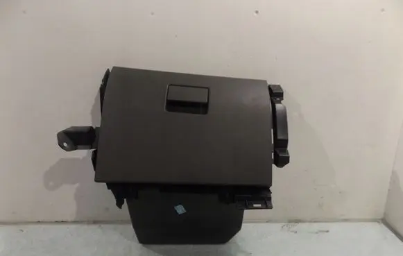 Ford C-MAX I Glove box set 