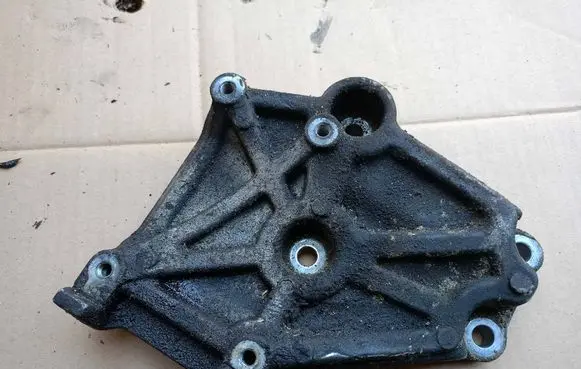 Mitsubishi Carisma A/C compressor mount bracket MR398282