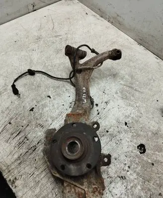 Volkswagen PASSAT B5 Front wheel hub spindle knuckle