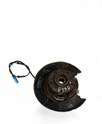 Rear wheel hub spindle/knuckle