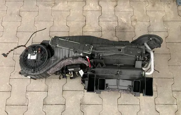 Mercedes-Benz C W205 Interior heater climate box assembly A2058308605