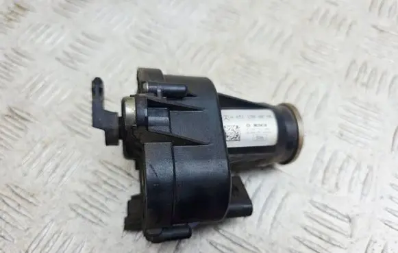 Mercedes-Benz E C207 W207 Intake manifold valve actuator/motor A6511500094