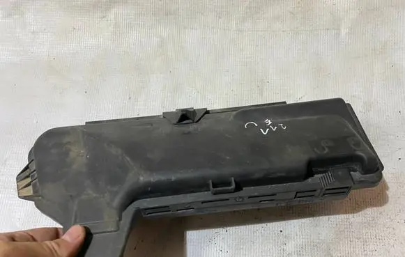 Mercedes-Benz CLS C219 Fuse box cover a2115400482 2115400482