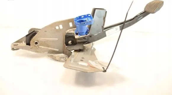 Ford Focus Clutch pedal 