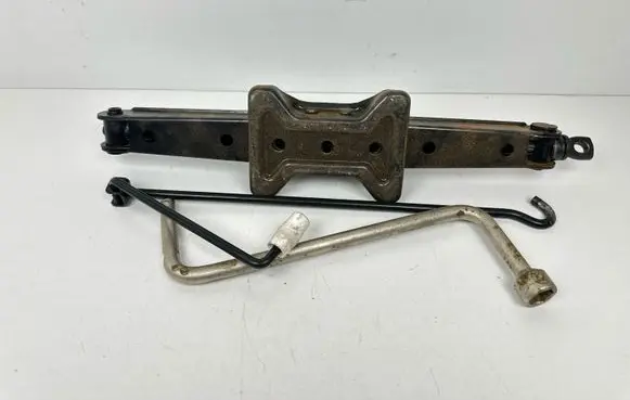 BMW X5 E53 Lift Jack 6754372