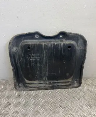 BMW 3 E90 E91 Engine splash shield/under tray 6795159 Z140MB